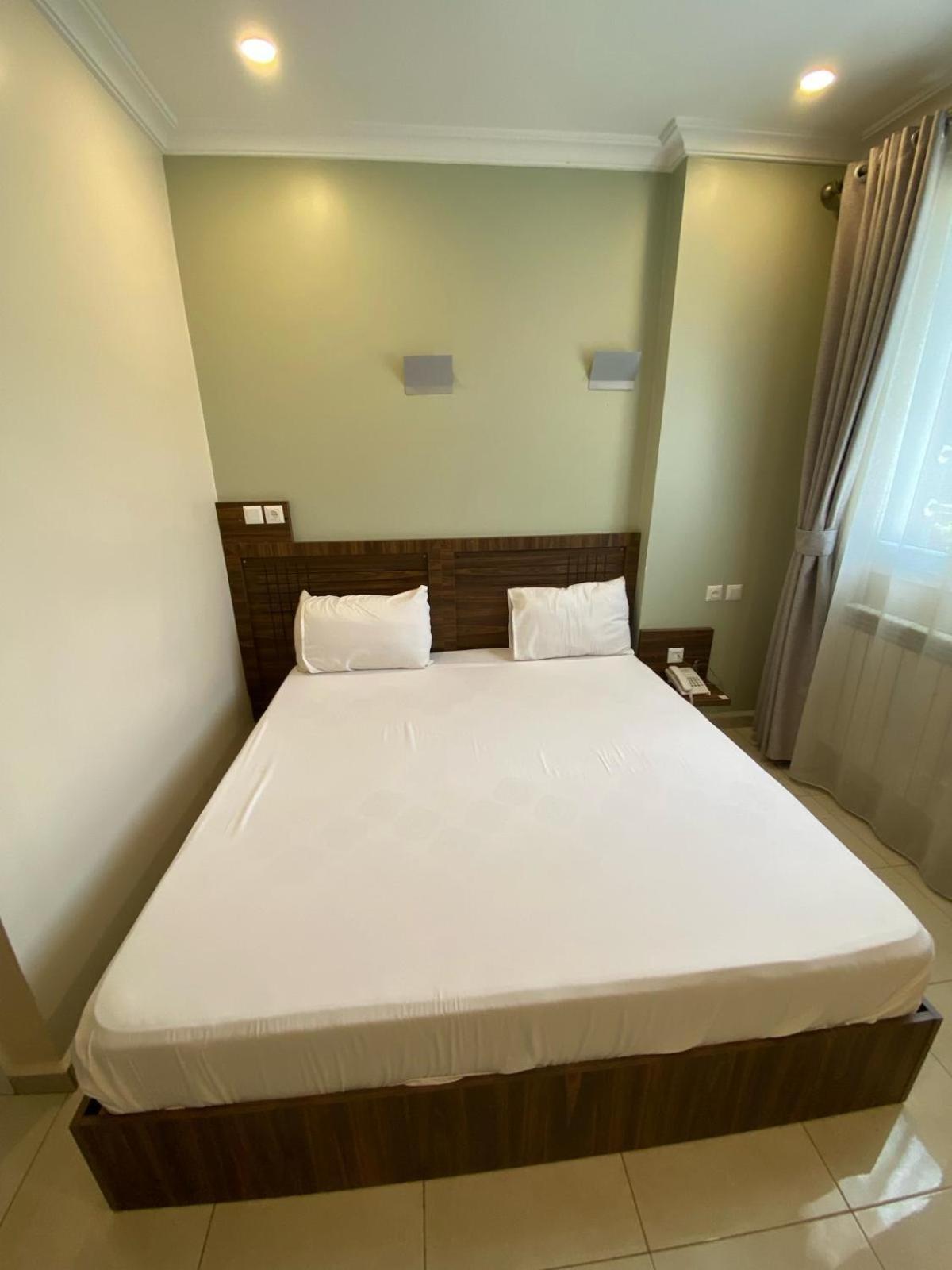 Hotel Borsa Saint-Arnaud 外观 照片